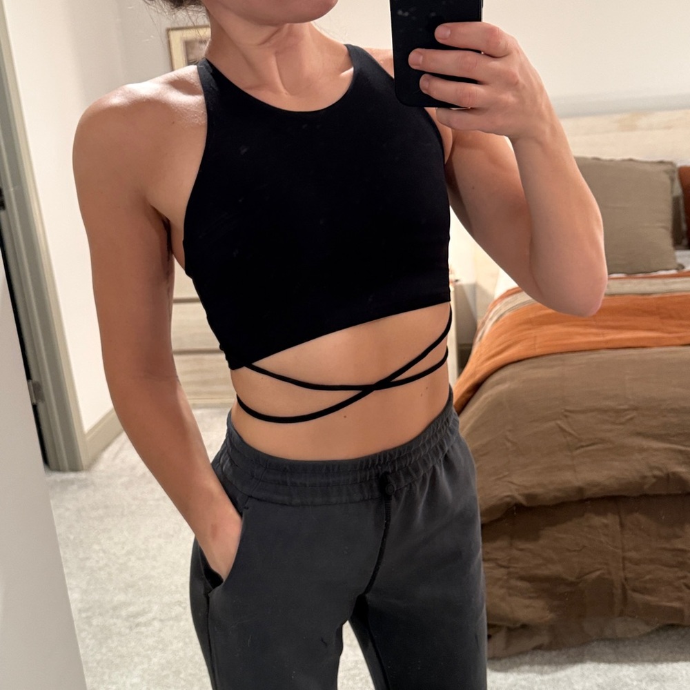Black strappy work out bra size 4